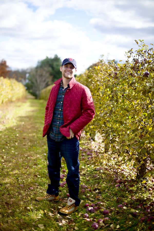 Apple picking hot sale clothes