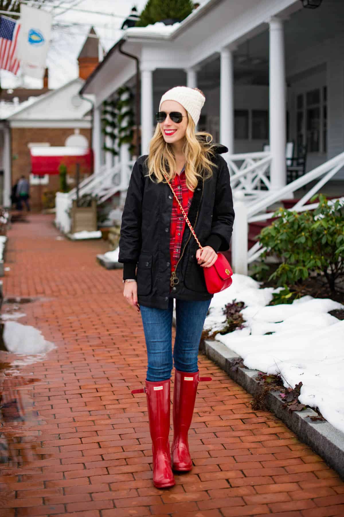 Outfits with red hunter boots on sale