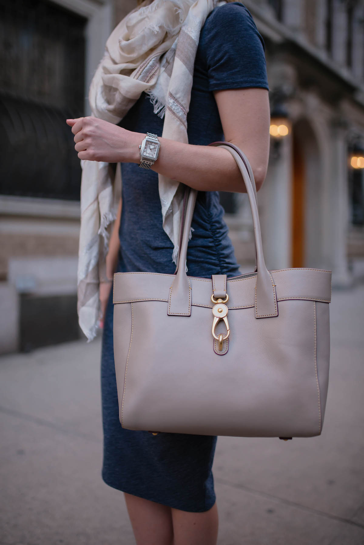 dooney and bourke beige handbag