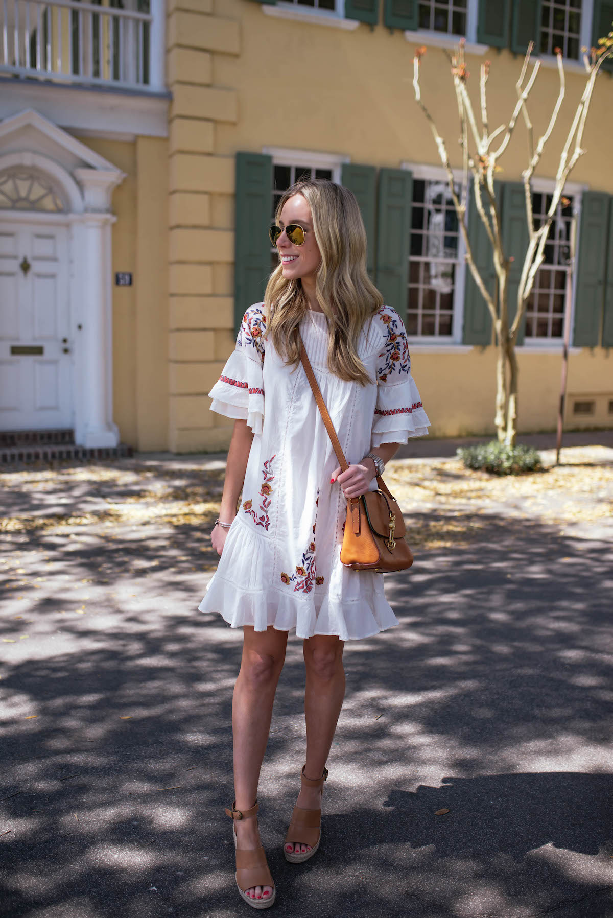 DOONEY & BOURKE White Leather Shoulder Bag