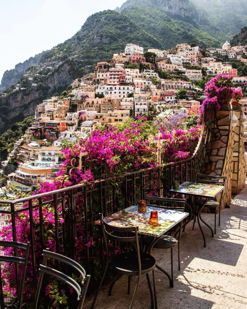 The Best Places To Get Drinks In Positano (Views Included!) - Katie's Bliss