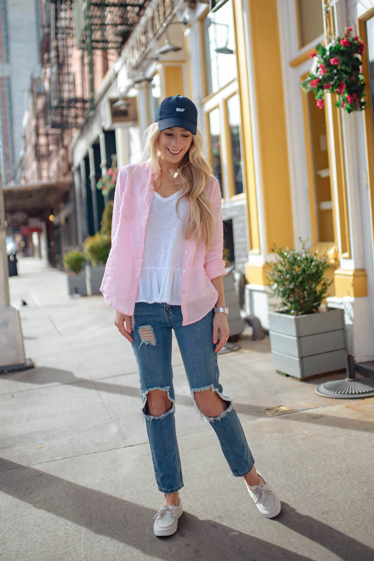 outfit with sperry shoes