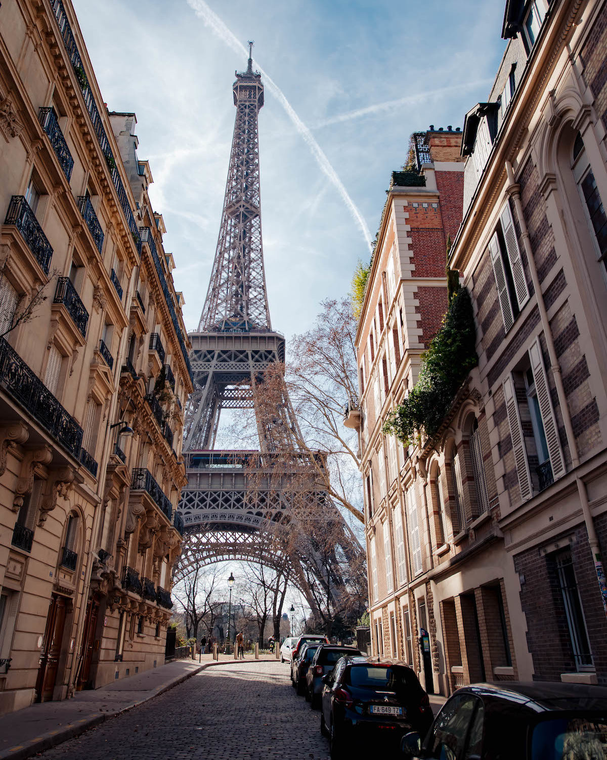 Eiffel Tower Rue de la Universidad