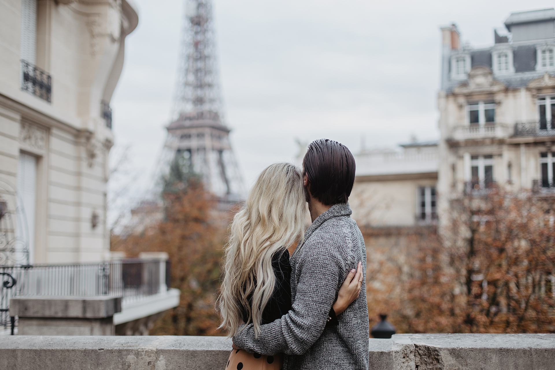 Eiffel Tower Couple Photography