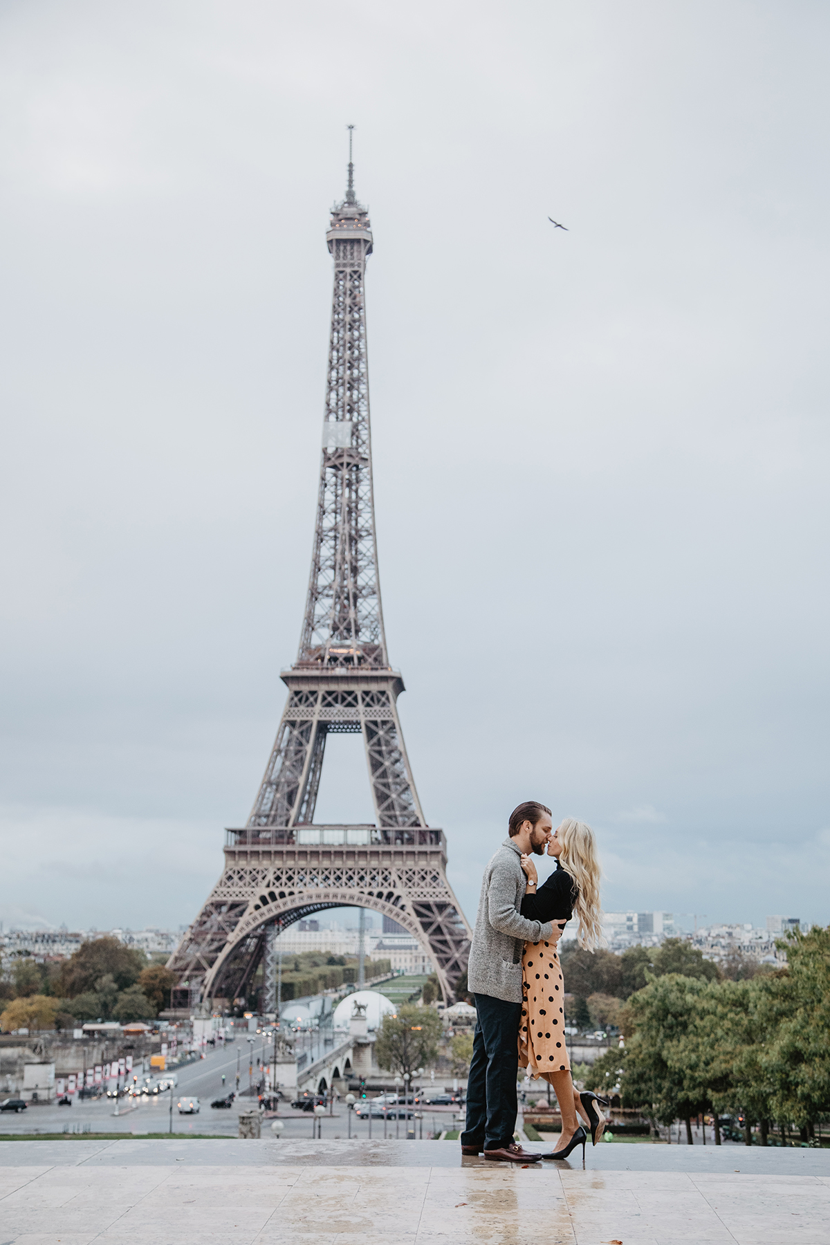 Eiffel Tower Couple Photography