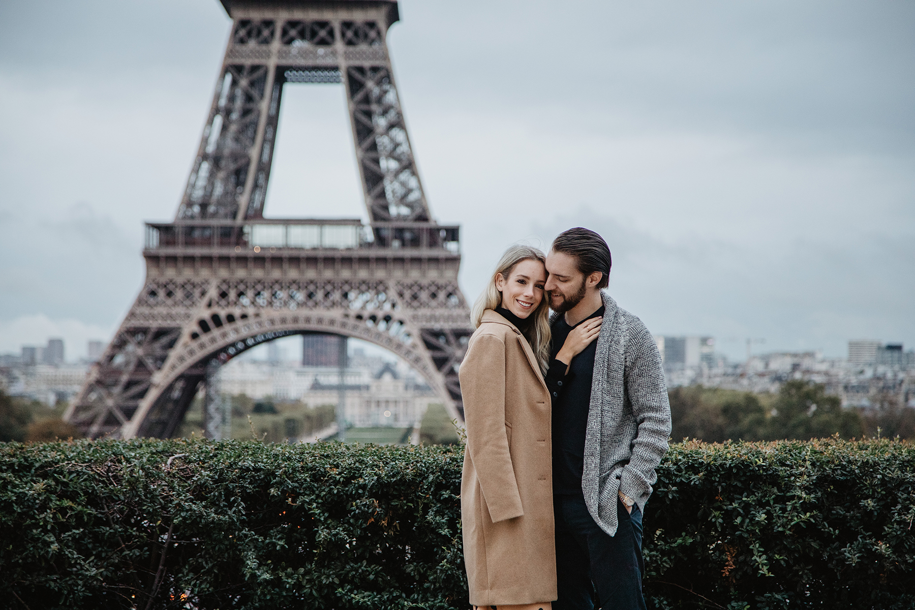 Eiffel Tower Couple Photography