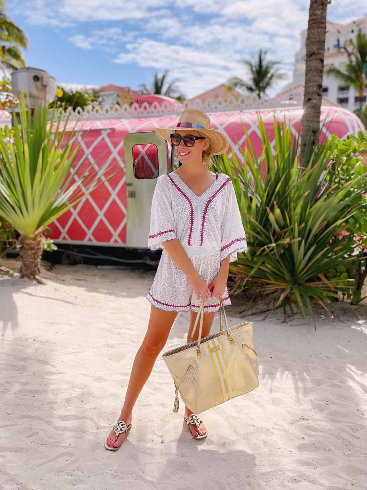 August 2022 Instagram Recap [Bahamas 🌴 & Pre-Fall Outfit Ideas]